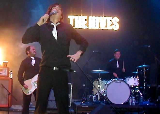 hives live.jpg (21892 bytes)