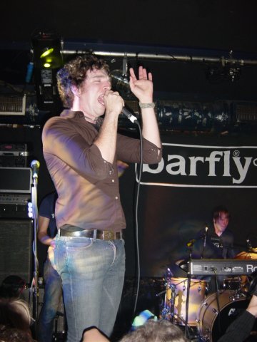 hot hot heat barfly 1.jpg (36375 bytes)