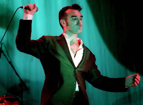 morrissey live.jpg (31157 bytes)