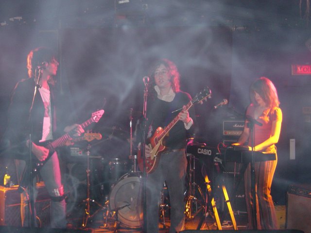 pleased at garage 3.jpg (46893 bytes)
