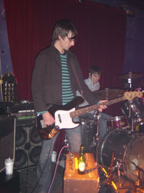 pleased at garage 5.jpg (51406 bytes)