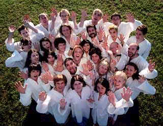 polyphonic_spree.jpg (17405 bytes)