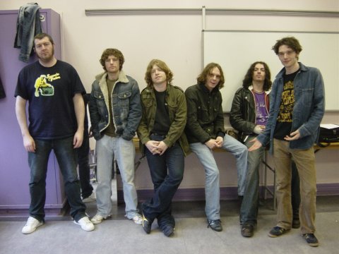 the bandits pose 0606.jpg (37423 bytes)