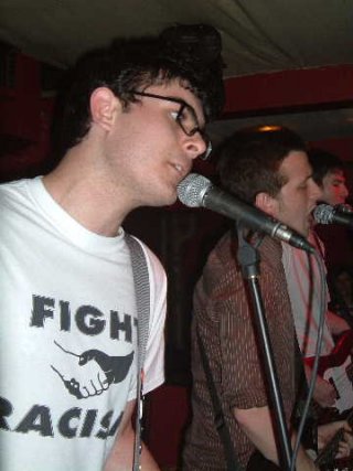the futureheads 0909.JPG (27170 bytes)